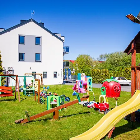 Apartament Afryka- udogodnienia dla rodzin, sala i plac zabaw, jacuzzi, sauna, bilard Apartament