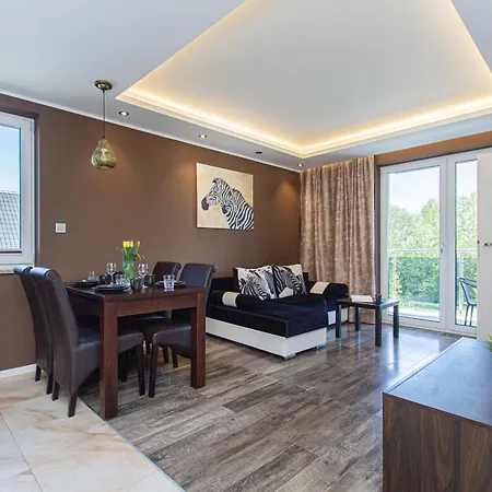 Apartament Afryka- udogodnienia dla rodzin, sala i plac zabaw, jacuzzi, sauna, bilard *