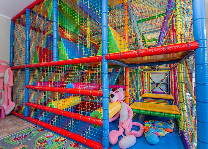 Apartament Afryka- udogodnienia dla rodzin, sala i plac zabaw, jacuzzi, sauna, bilard Apartament Jastrzębia Góra