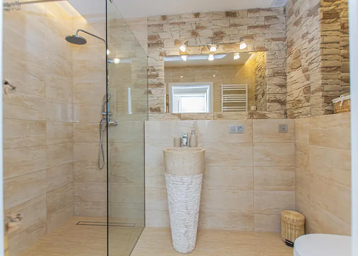 Apartament Afryka- udogodnienia dla rodzin, sala i plac zabaw, jacuzzi, sauna, bilard Jastrzębia Góra